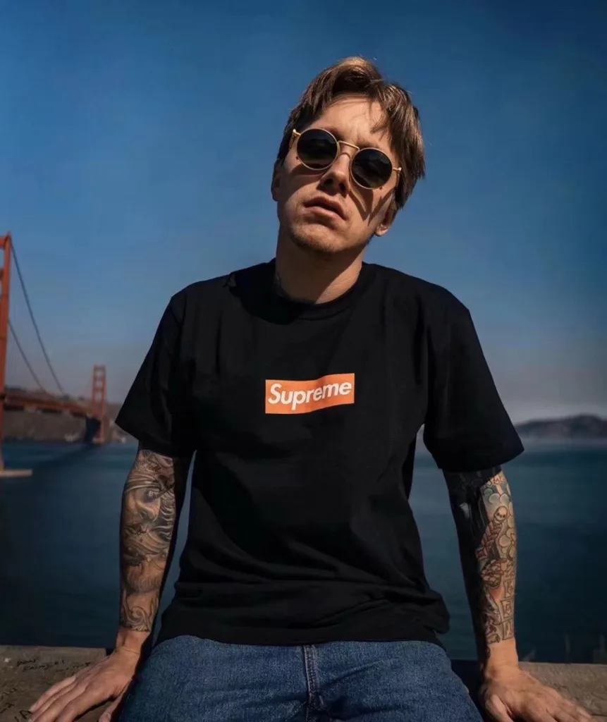 SUPREME FW19 BOX LOGO S M L XL