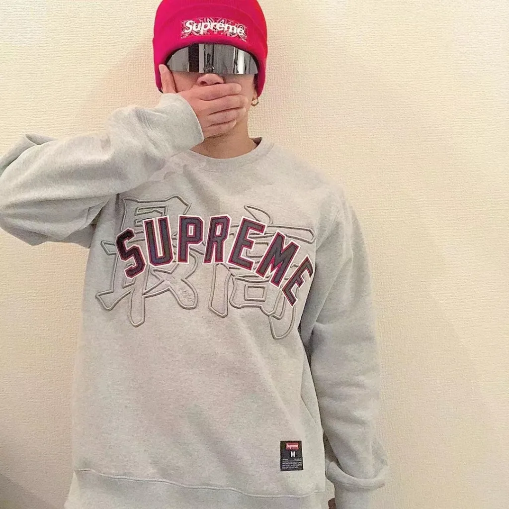 S024#140200185 Supreme 20SS Kanji Logo Crewneck