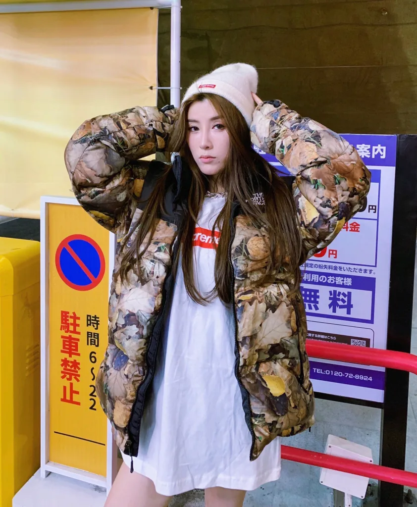 SUPREME BOX LOGO TEE S M L XL