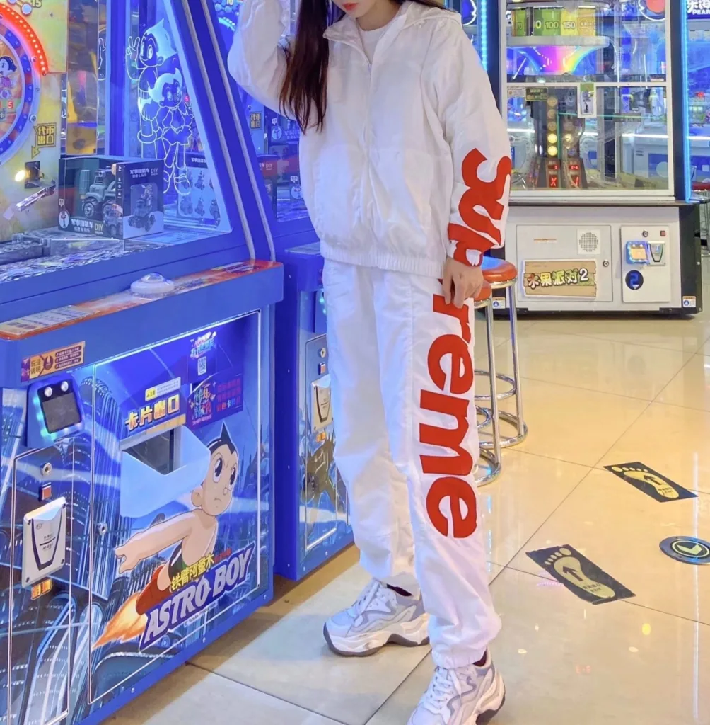 S010#185350200 Supreme 21SS Spellout Track Jacket