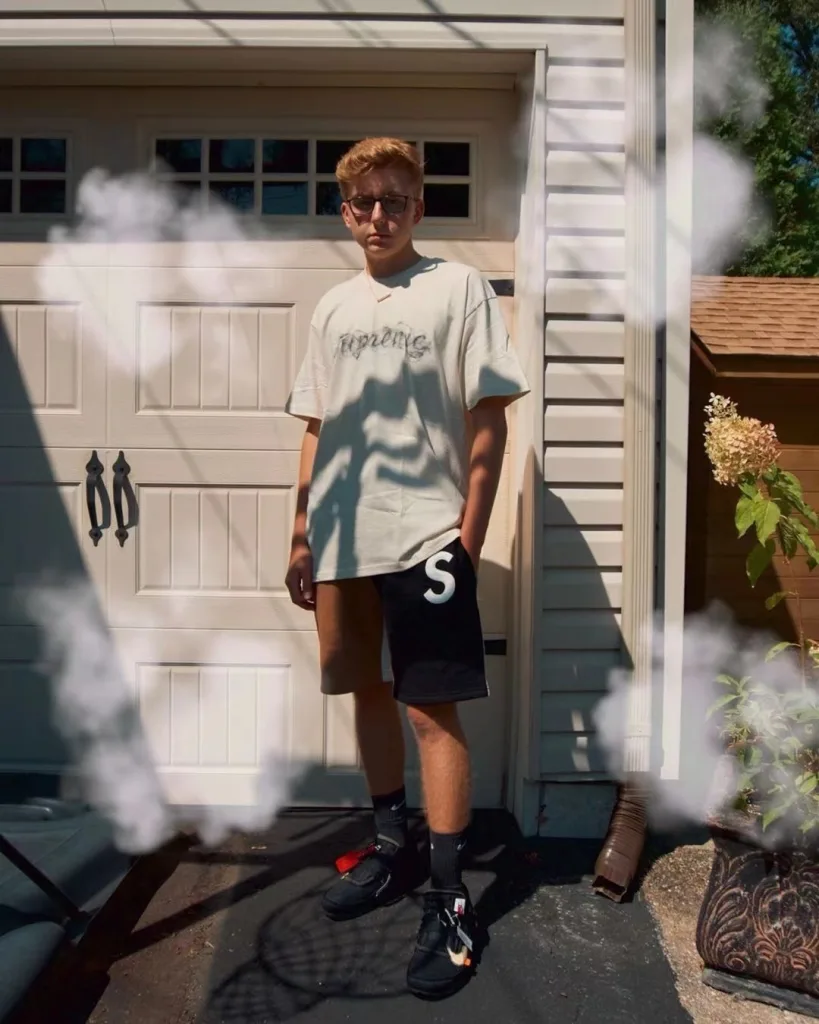 Supreme 19FW Smoke Tee Logo S M L XL