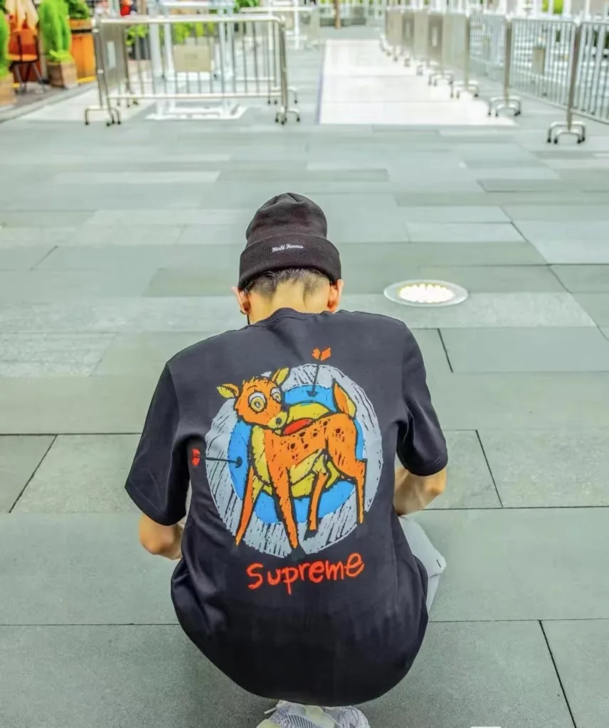 Supreme 22SS Deer Tee Logo S M L XL